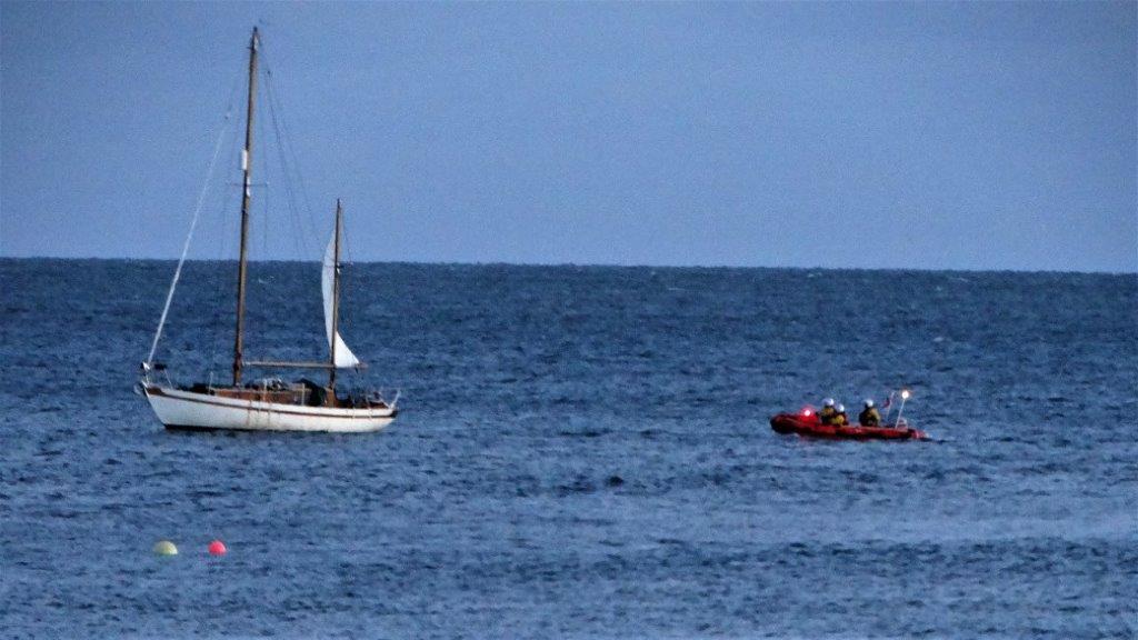 Yacht grounding
